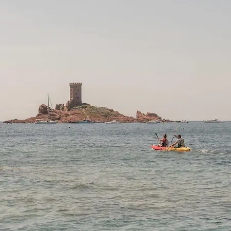 Hotel De L'esterel Pierre &