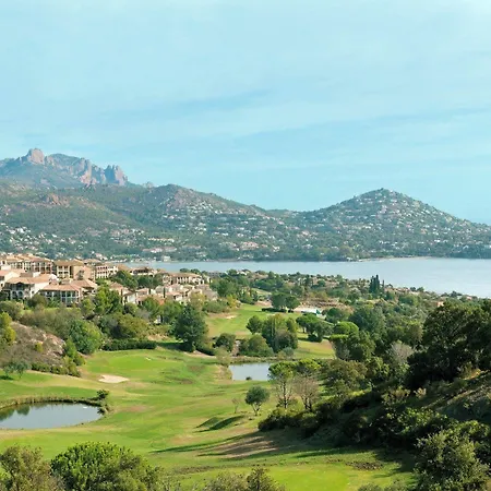 ホテル De L'esterel Pierre & Saint-Raphaël