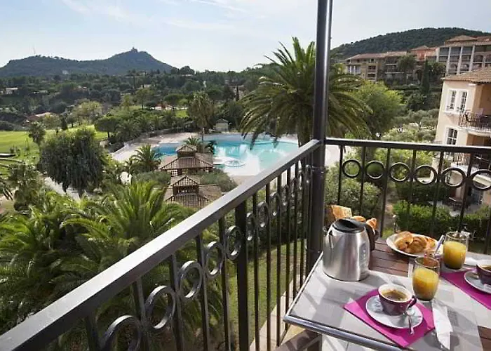 De L'esterel Pierre & 3* Saint-Raphaël