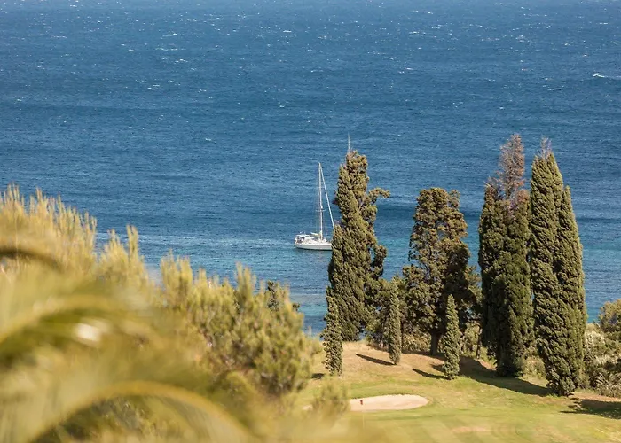 De L'esterel Pierre & Сен-Рафаель