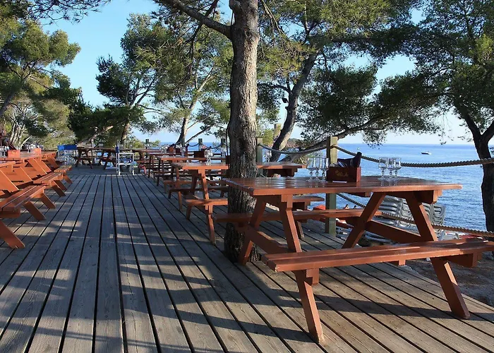 De L'esterel Pierre &