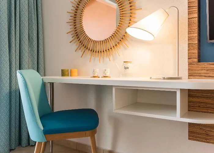 De L'esterel Pierre & 호텔