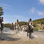 De L'esterel Pierre & 3* Saint-Raphael (Var)