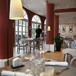 Hotell De L'esterel Pierre &