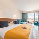 Hotell De L'esterel Pierre & 3*