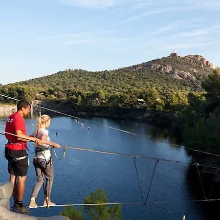 Hotel De L'esterel 3*