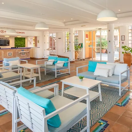 Hotell De L'esterel Pierre &