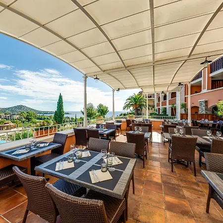 De L'esterel Pierre & Hotell Saint-Raphaël