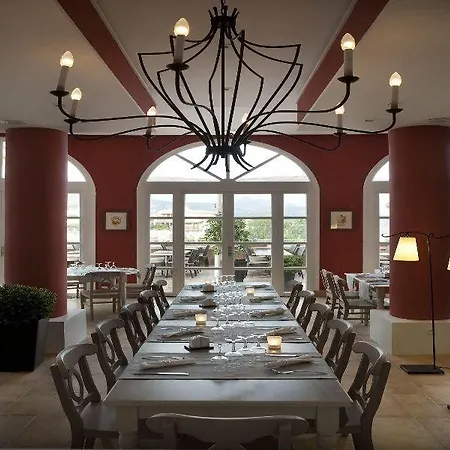 De L'esterel Pierre & 3* Saint-Raphaël