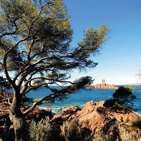 De L'esterel Pierre & 3* Saint-Raphaël