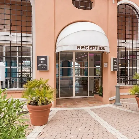 Hotel De L'esterel Pierre &