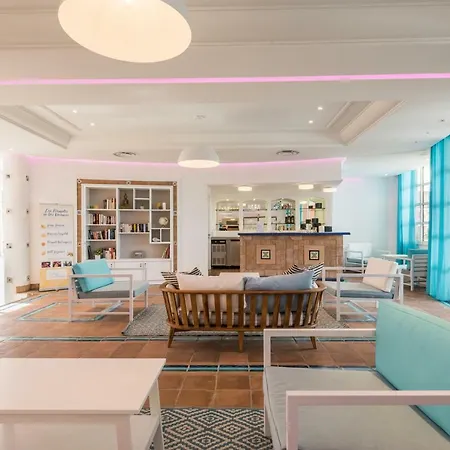 De L'esterel Pierre & Hotell