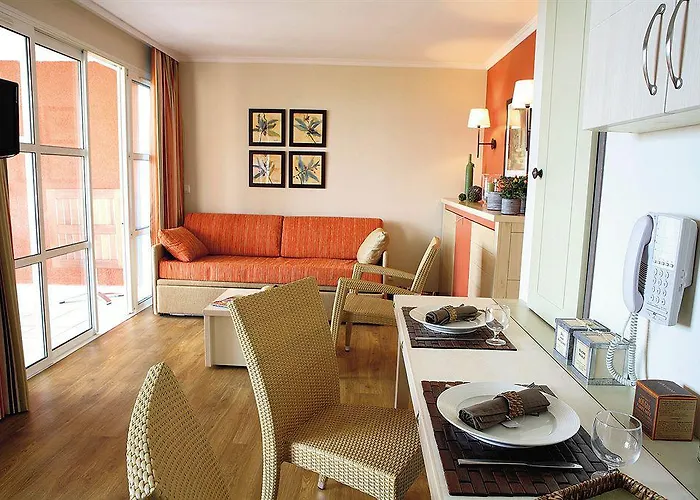 De L'esterel Pierre & Hotell 3*