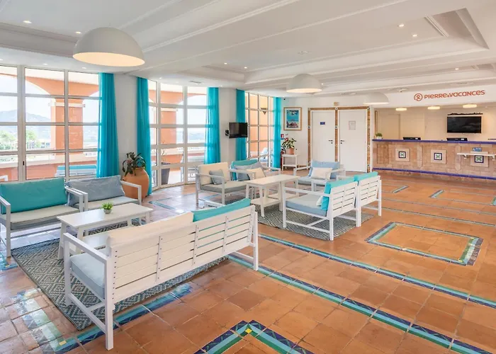 De L'esterel Pierre & Hotell 3*