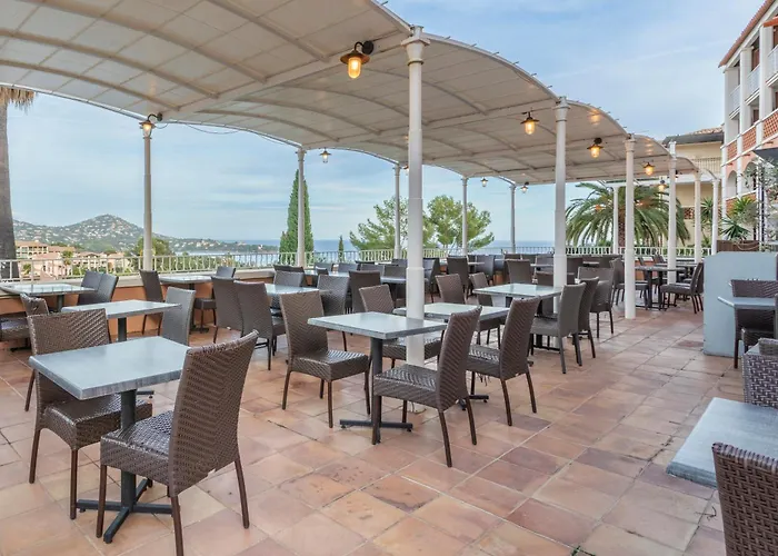 De L'esterel Pierre & Hotell Saint-Raphaël