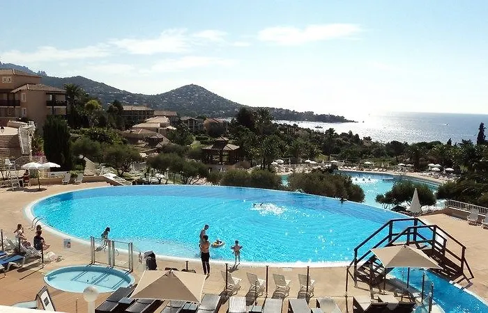 De L'esterel Pierre & 3* Saint-Raphaël