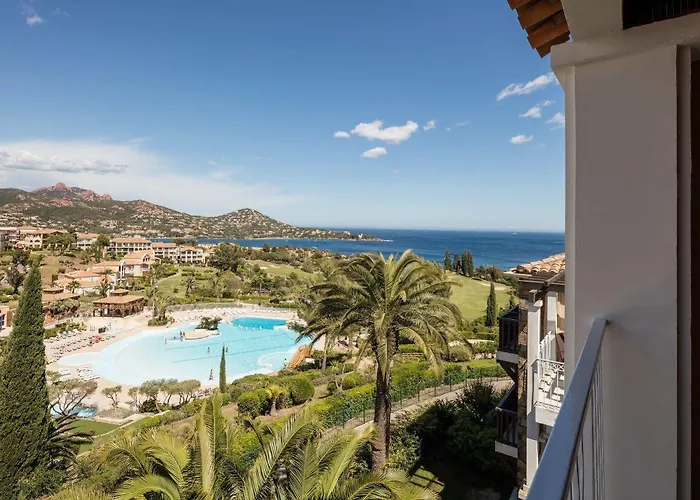 De L'esterel Pierre & Hotell 3*