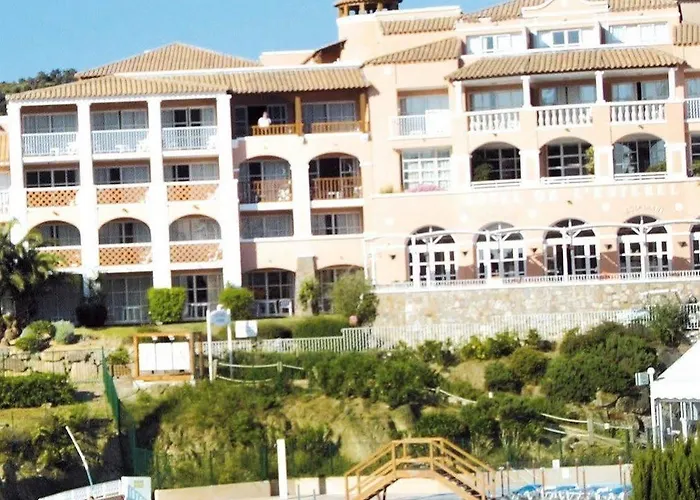 De L'esterel Pierre &