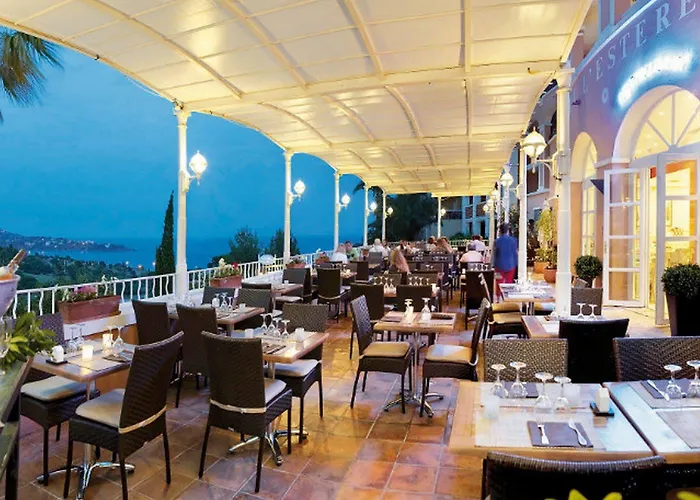 Hotell De L'esterel Pierre & Saint-Raphaël