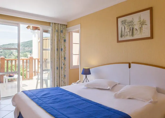 Hotell De L'esterel Pierre & Saint-Raphaël