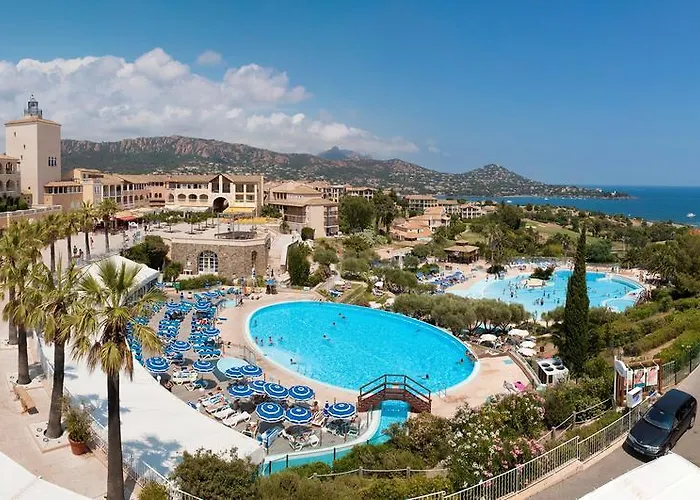 Hotell De L'esterel Pierre & 3*