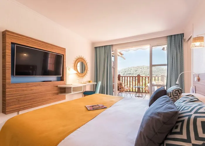 De L'esterel Pierre & Hotell 3*