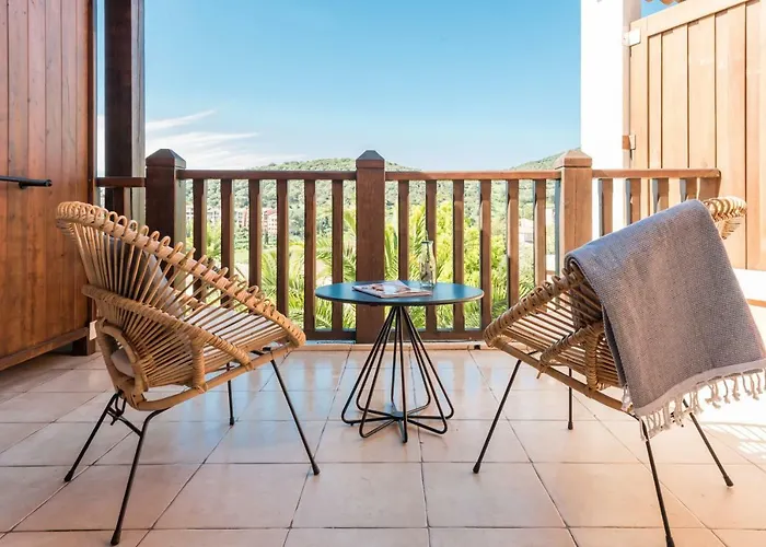 De L'esterel Pierre & Hotell