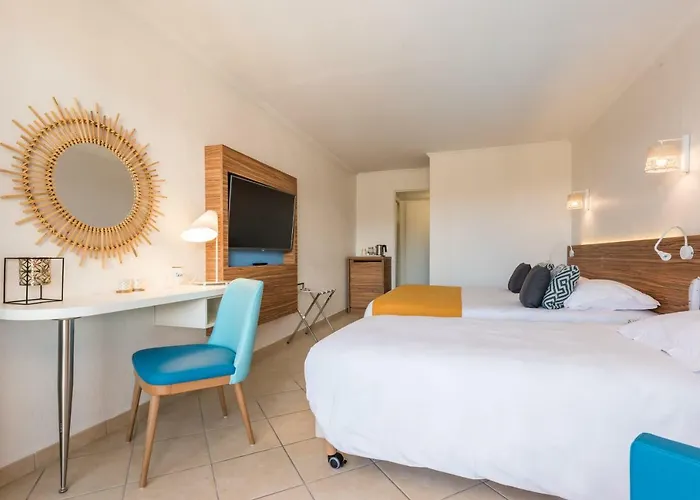 De L'esterel Pierre & Hotell 3*