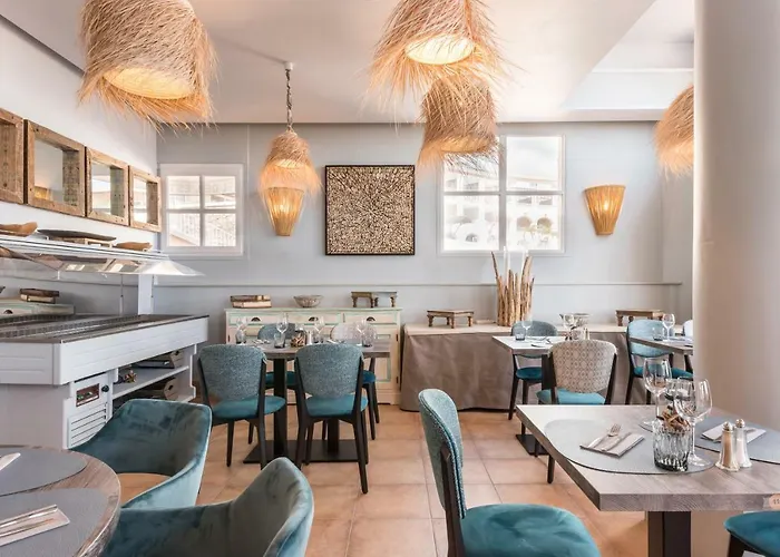 Hotell De L'esterel Pierre &